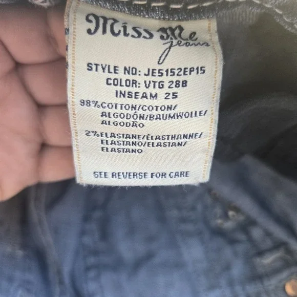 Miss Me Jeans Size 30 Blue Distressed Easy Capri Rhinestone Flap Pockets - Picture 5 of 9